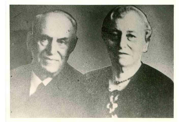 Historisches Porträtfoto von Joseph Weiermann mit seiner Frau