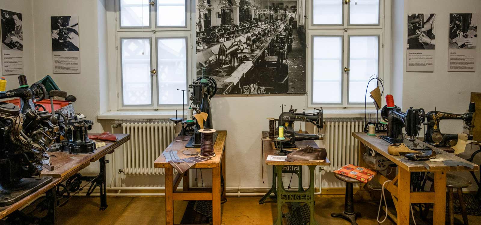 Blick in die Ausstellung des Deutschen Schustermuseums